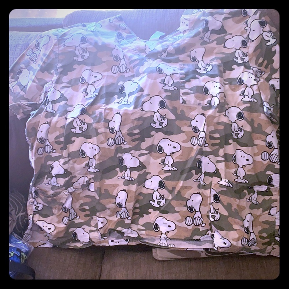 Snoopy scrub top